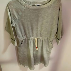 I’m selling a sim dress old navy size 6 -7